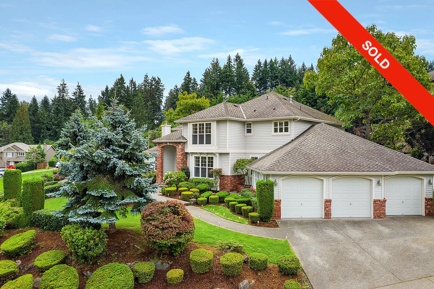 3,412 SqFt  |  4 Beds  |  2.75 Baths  |  Sold: $1.05M