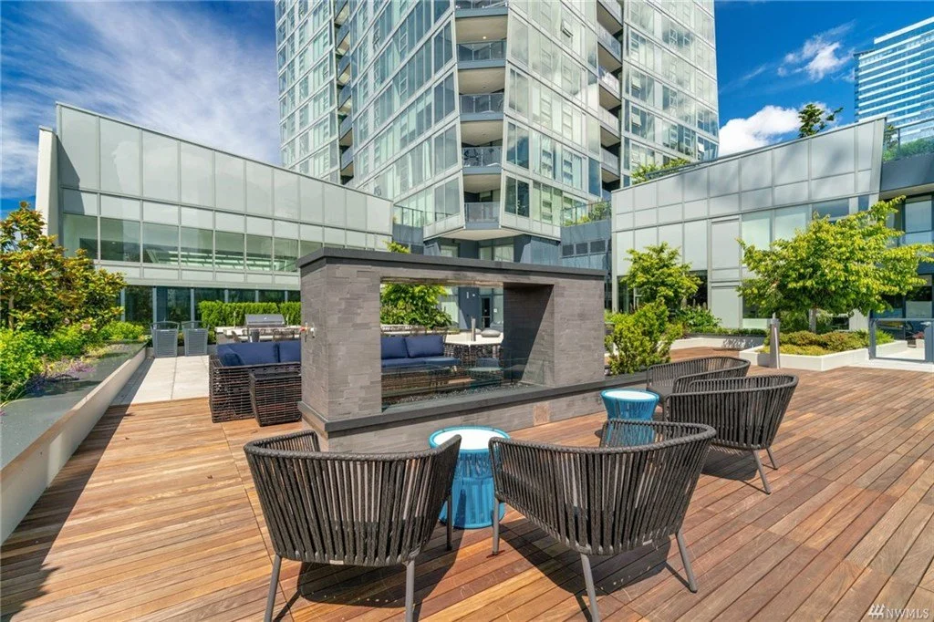 1,283 SqFt | 2 Beds | 2 Baths | Sold By: $1.7M