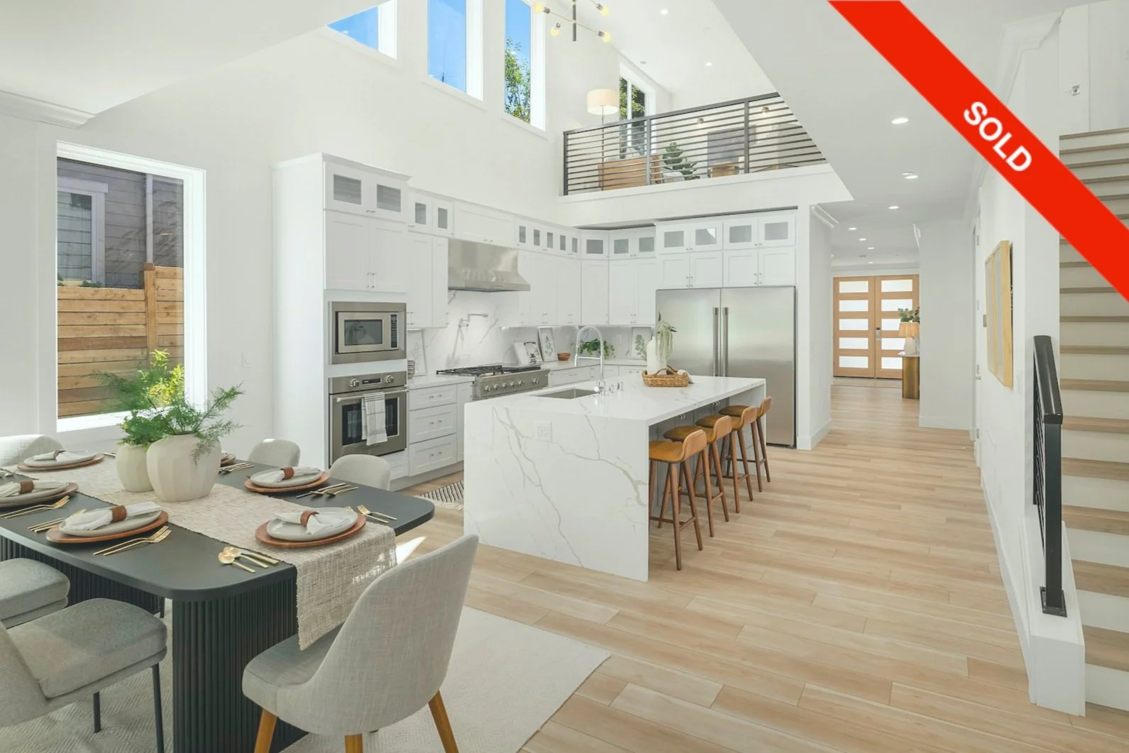 4,038 SqFt  |  6 Beds  |  3.75 Baths  |  Sold: $2.9M