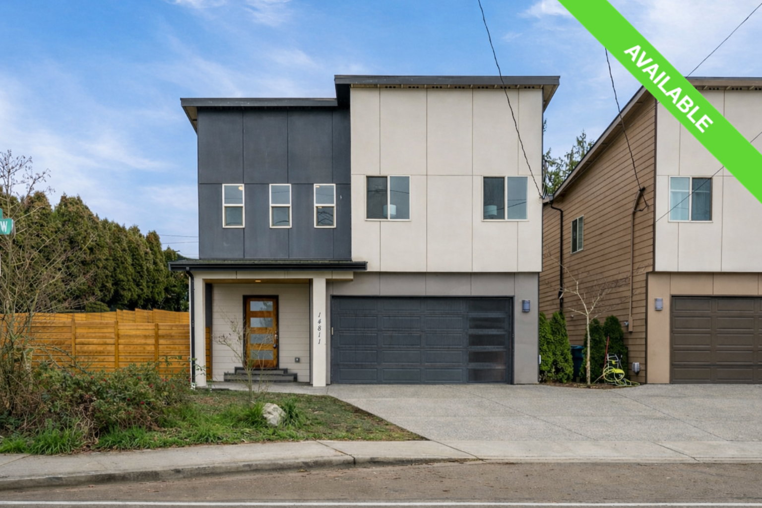 Lynnwood: Updated 2-Story Home!