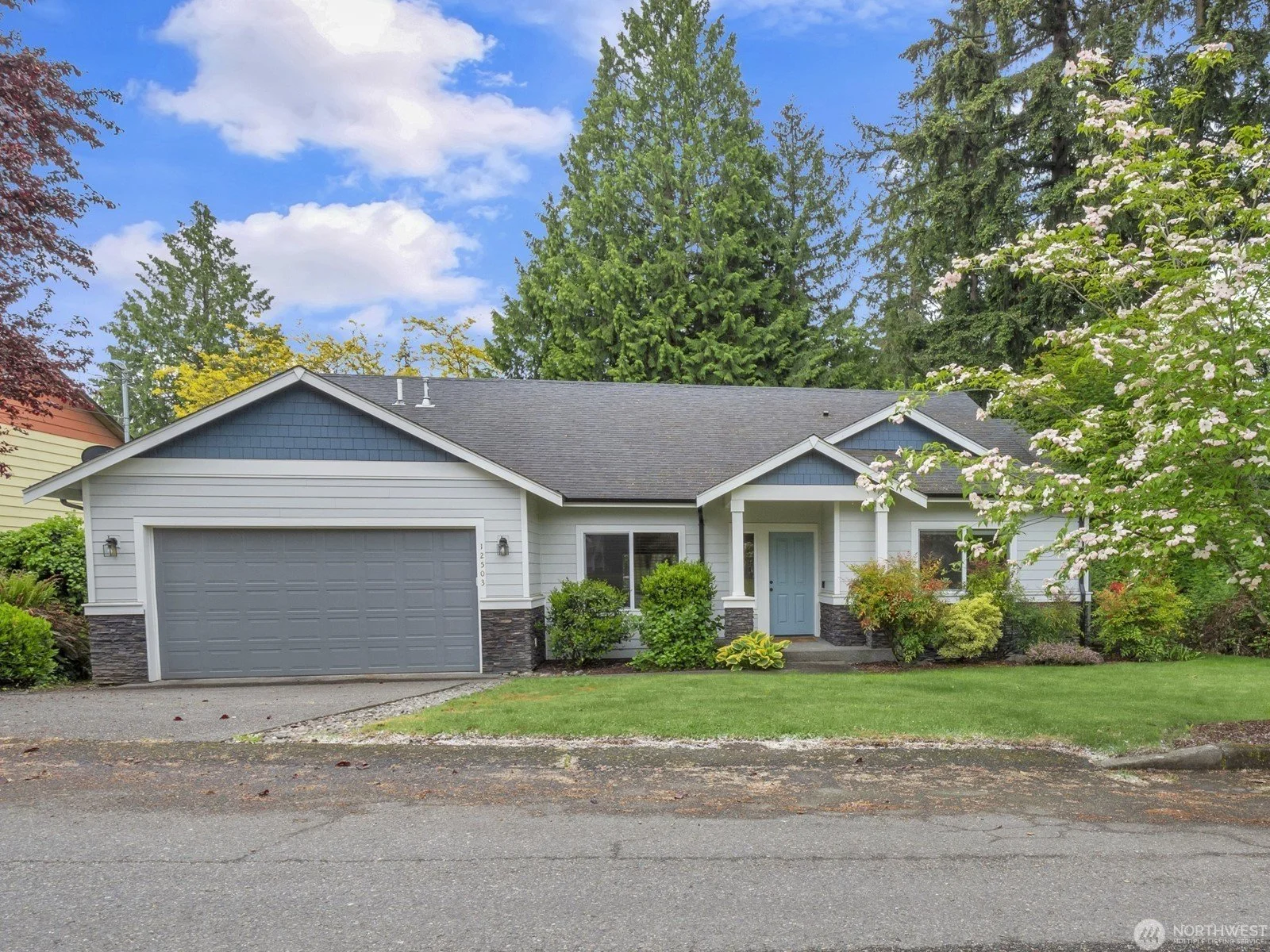 2,310 SqFt | 3 Beds | 2.5 Baths | Sold By: $1.195M