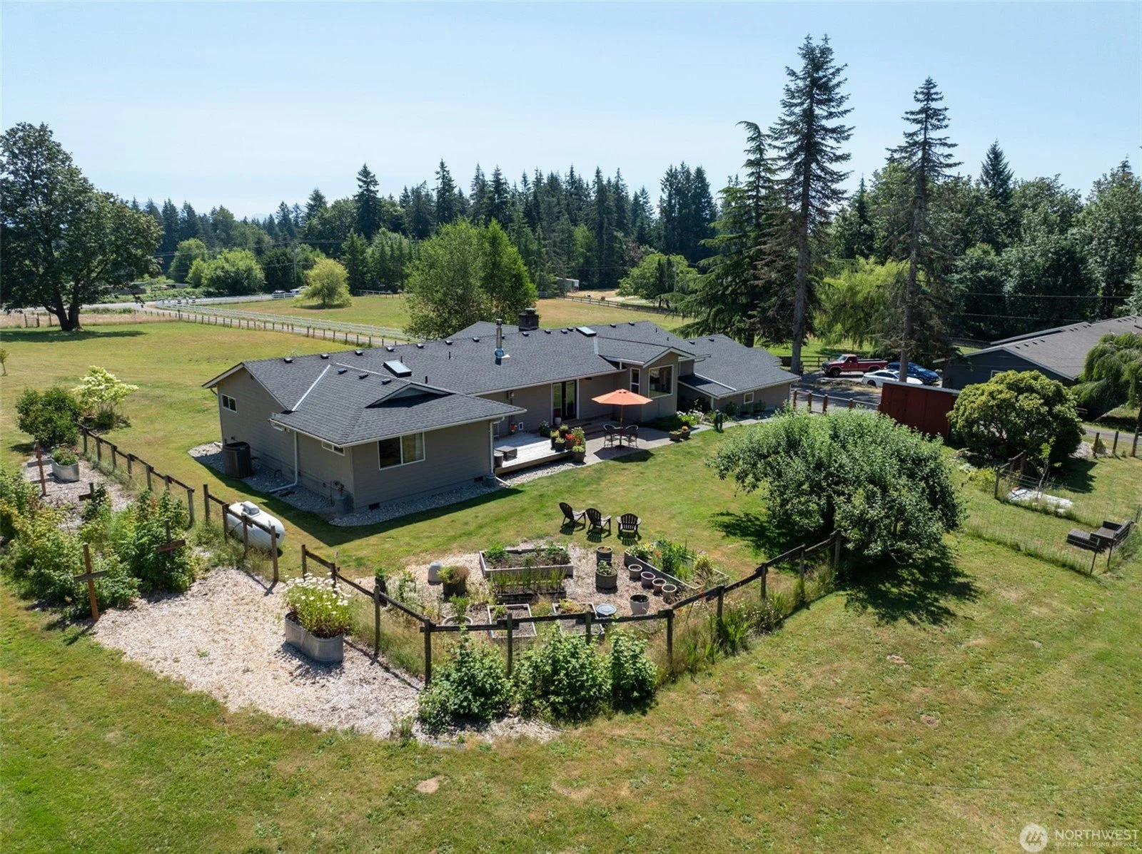 3,080 SqFt | 4 Beds | 2.5 Baths | Sold By: $1.1M