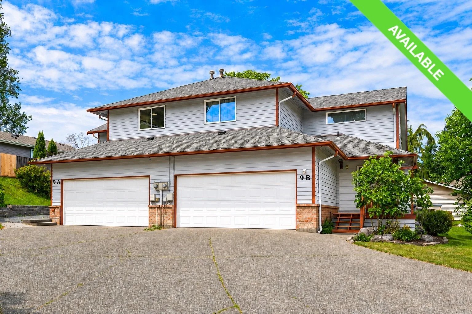 Everett: Renovated Duplex!