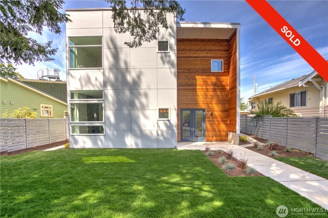 3,488 SqFt | 5 Bed | 3.5 Baths | Sold: $1.235M 