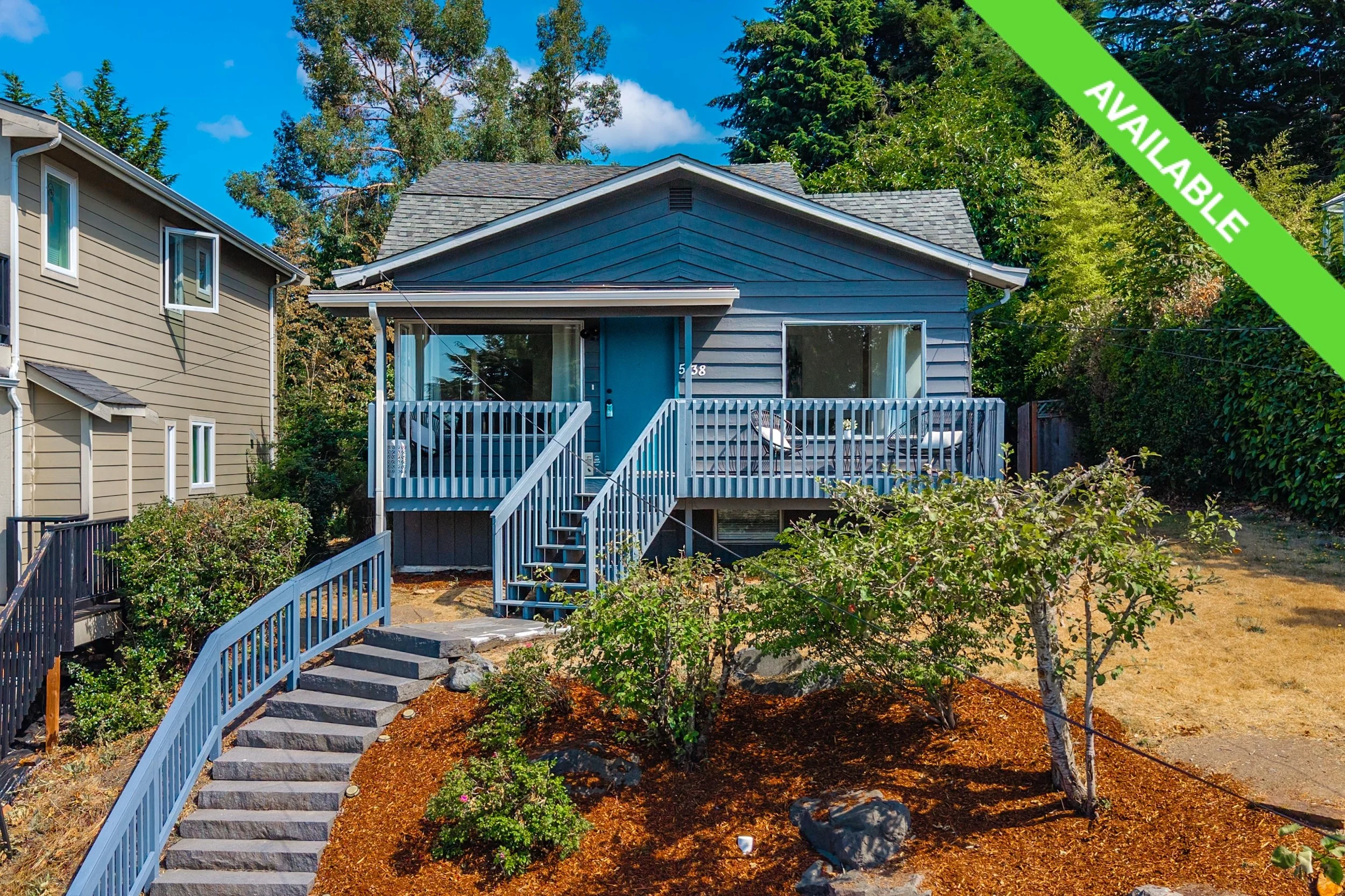 Seattle: 1.5 Story w/ Basement!