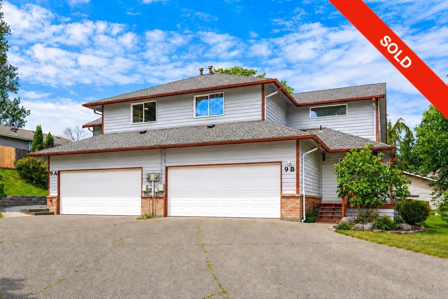 2,724 SqFt | 6 Beds | 5.0 Baths | Sold: $925K