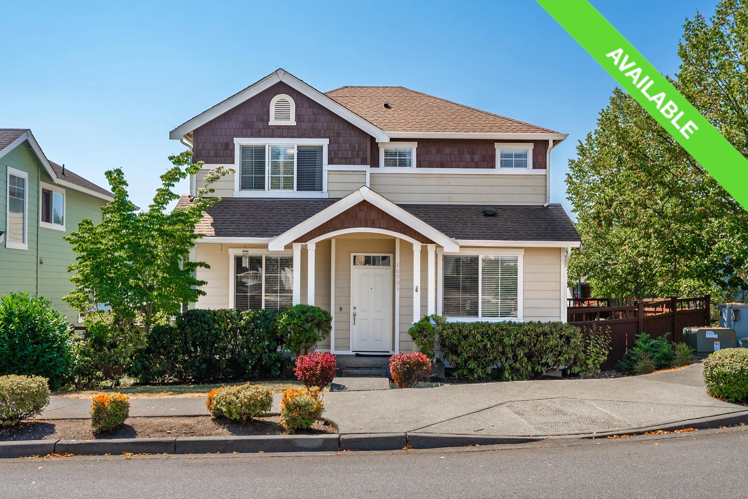 Renton: 2-Story Home! 