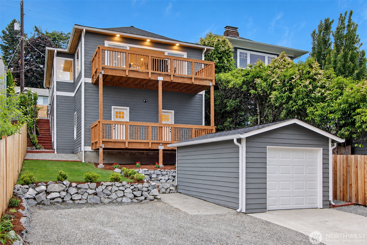 2,510 SqFt | 4 Beds | 2.75 Baths | Sold By: $1.3M