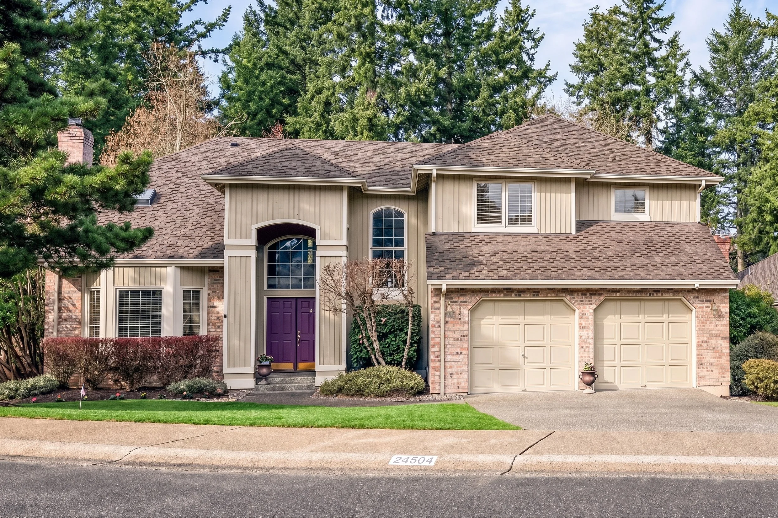 2,650 SqFt | 4 Beds | 2.5 Baths | Sold By: $1.66M 