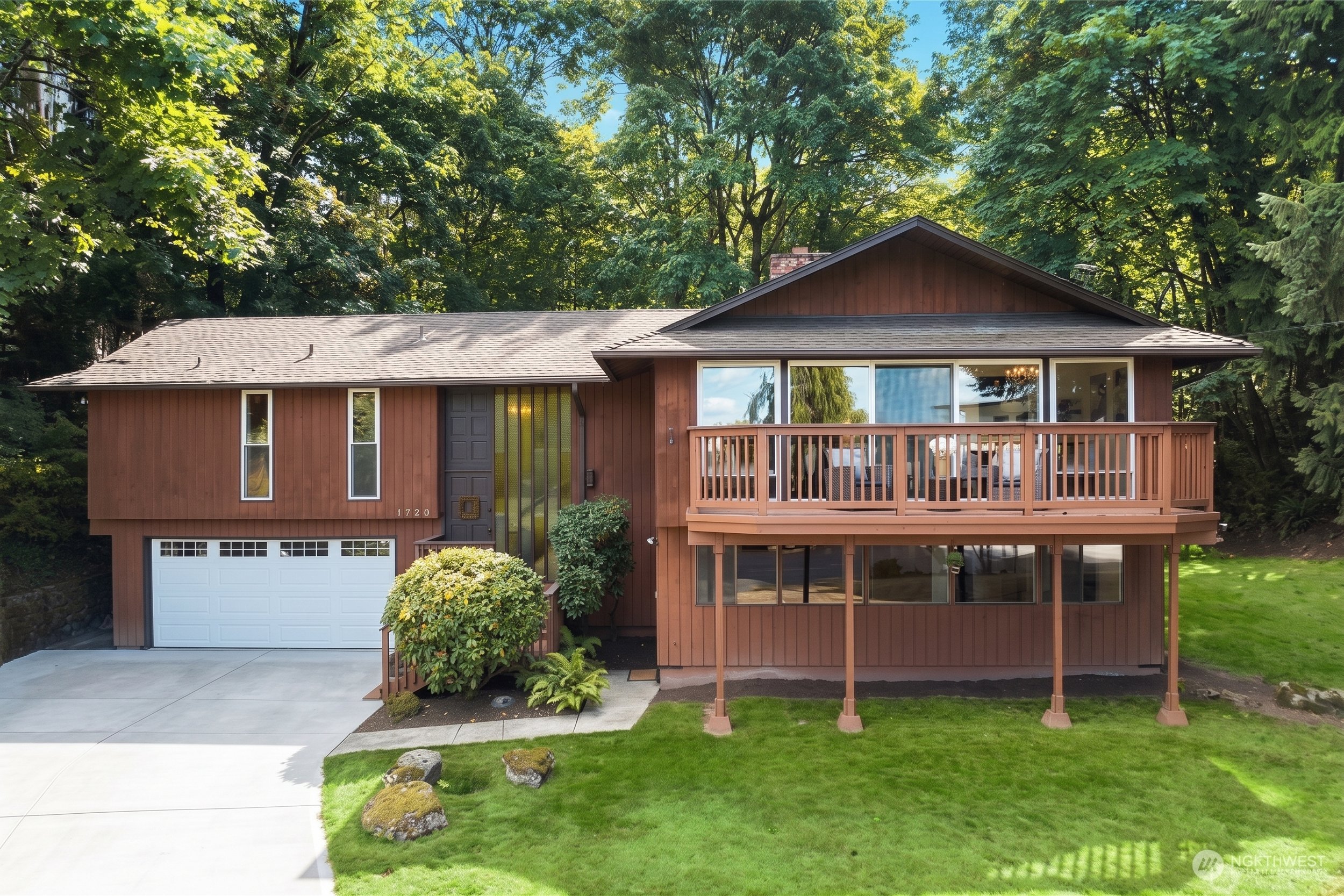2,790 SqFt | 4 Beds | 2.75 Baths | Sold By: $1.73M
