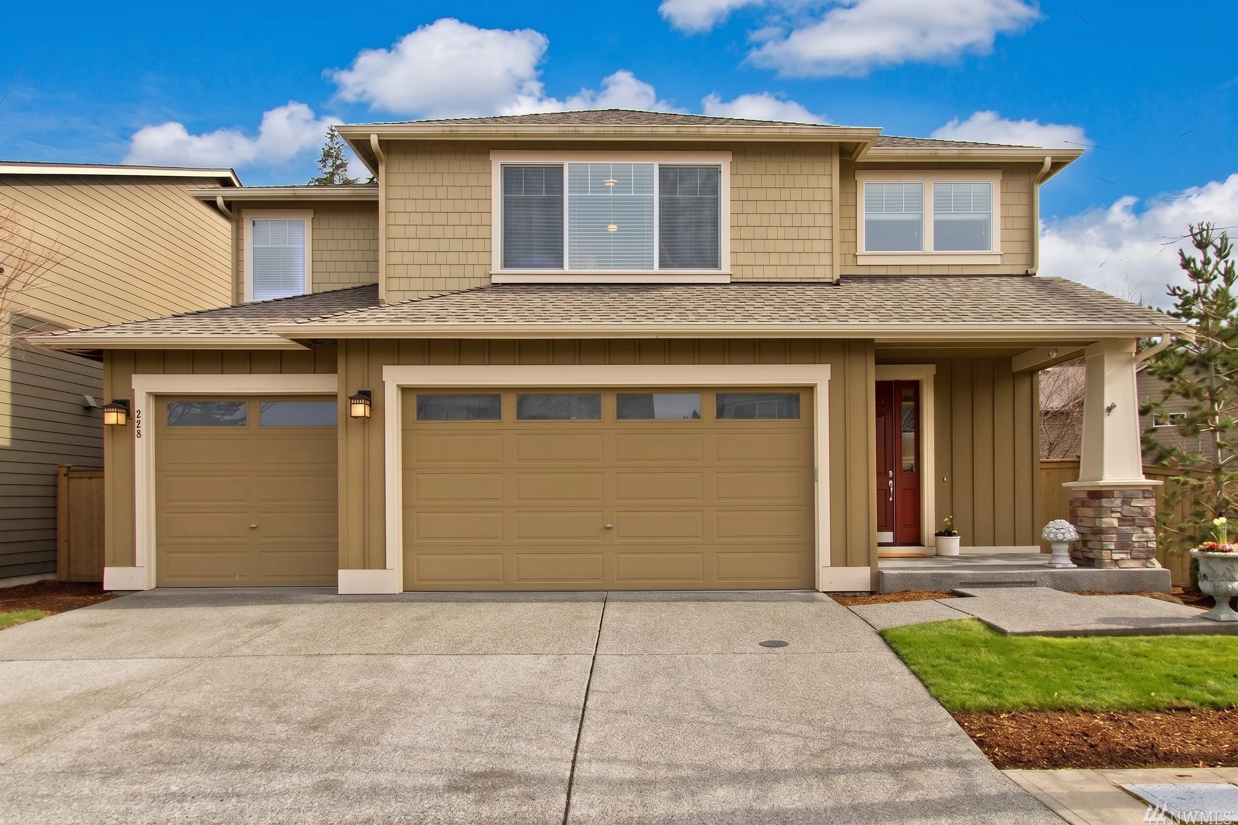 3,069 SqFt | 5 Beds | 2.75 Baths | Sold By: $970K