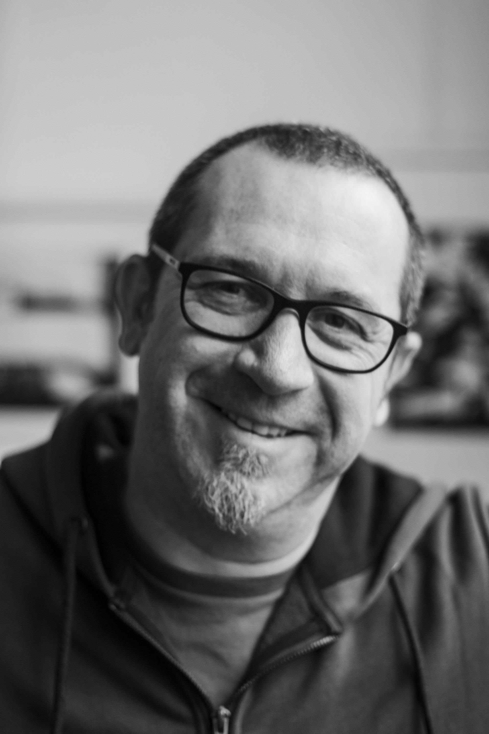 Sculptor Eric Vanel