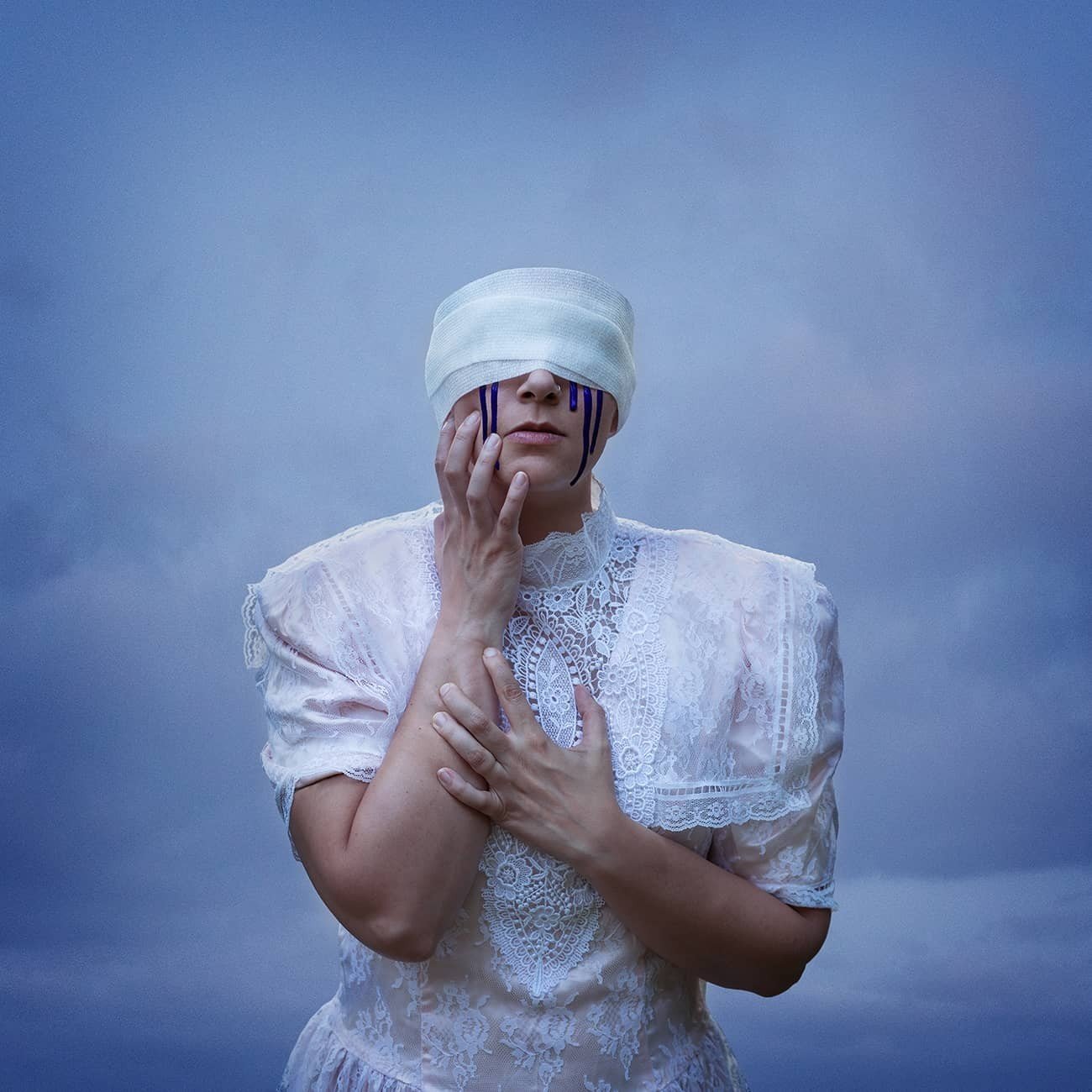 &quot;Affliction&quot; is stunning photography by March 2024 Edition Winner of the Monthly Art Award, Lauren Jenkins 👁️📸⁠
⁠
Double-tap and show some love! ❤️😍⁠
⁠
#photography #artist #boynesartistaward #artaward