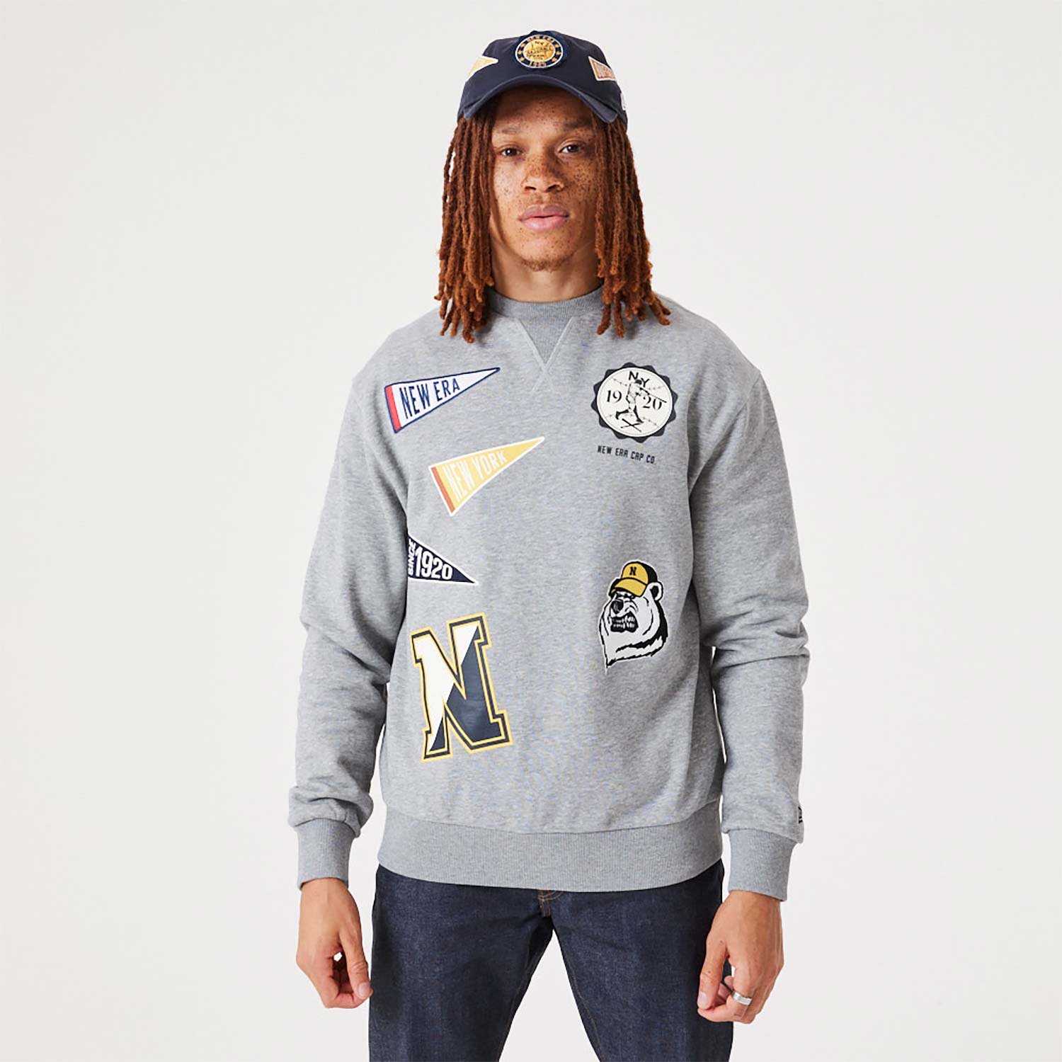 new-era-heritage-badge-medium-grey-crew-neck-sweatshirt-60332228-left.jpg
