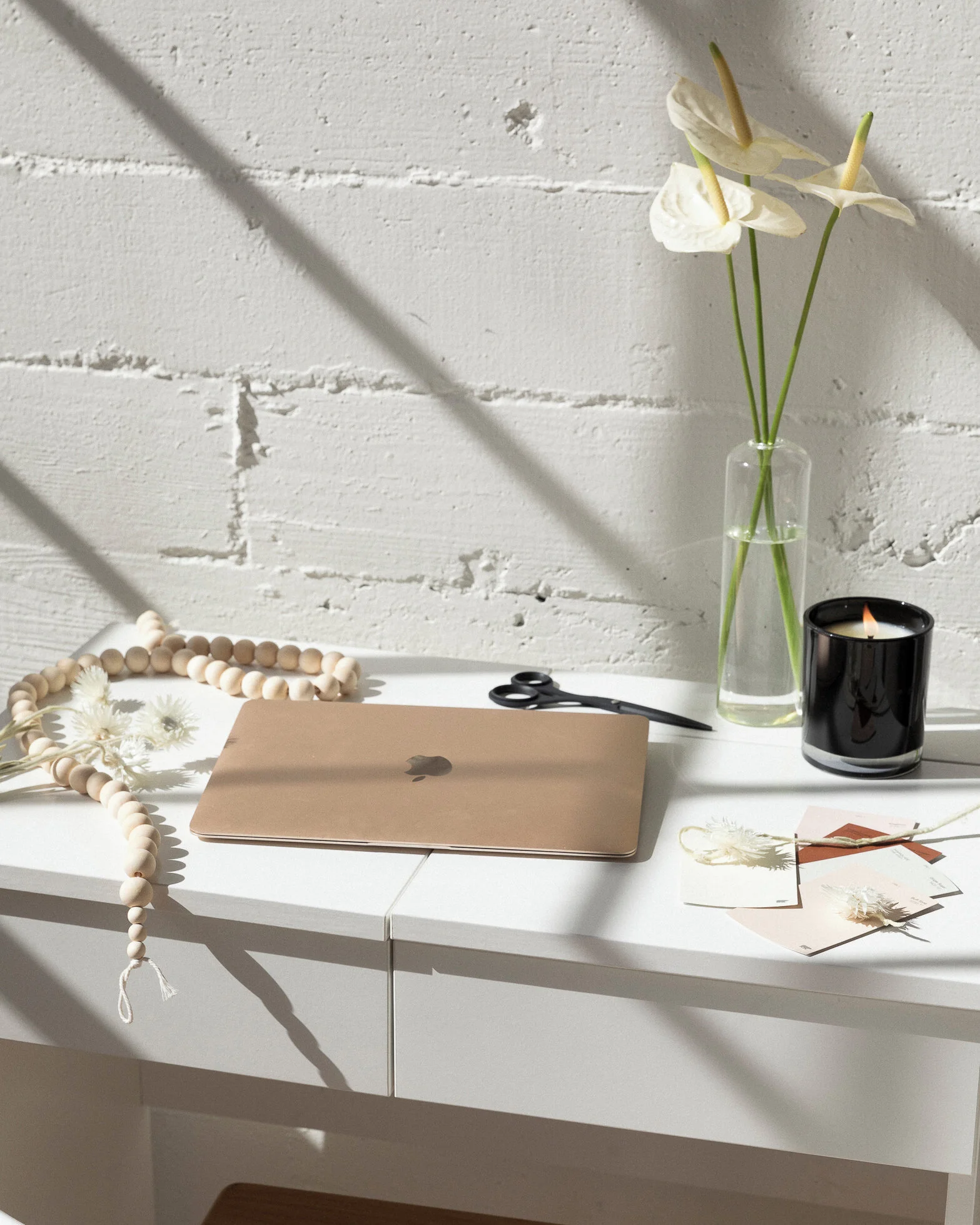 Chemistry isn't just for test tubes ⚛️⁣
⁣
When interviewing PR firms, don't ignore the fact that chemistry does not lie!⁣
⁣
Make sure you actually like the PR firm that you are seeking. Of course, it is important that they are qualified and they can be trusted do a great job, but it&rsquo;s equally important that you like them and are on the same page.⁣
⁣
To chat with our team and see if we're a good fit for your business, fill out the contact form on our website today!⁣
⁣
(Photo by @monicawangphoto)