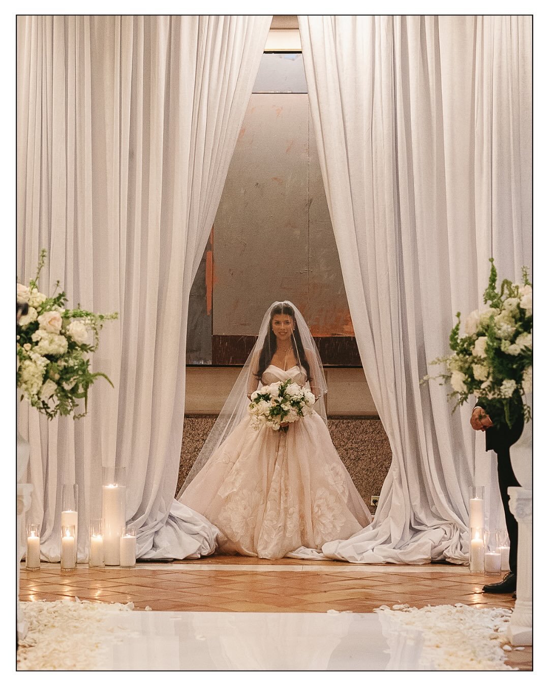 elaina-michelle-wedding-on-over-the-moon-be-inspired-pr-06.jpg