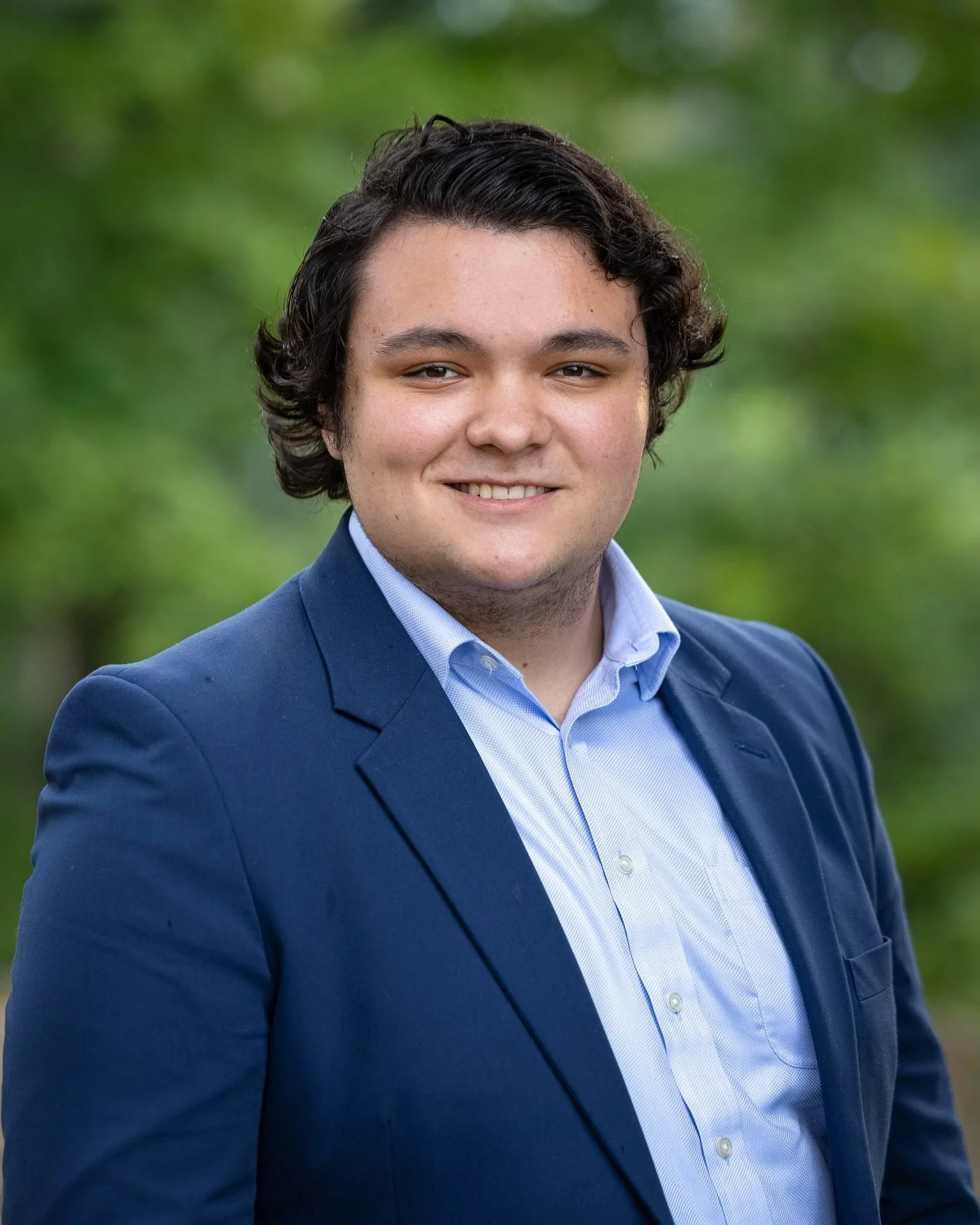 Picture Day, but make it senior edition 👏
This environmental background makes the milestone even more epic. #SeniorEdition #ClassOf2025 #SeniorPortraits