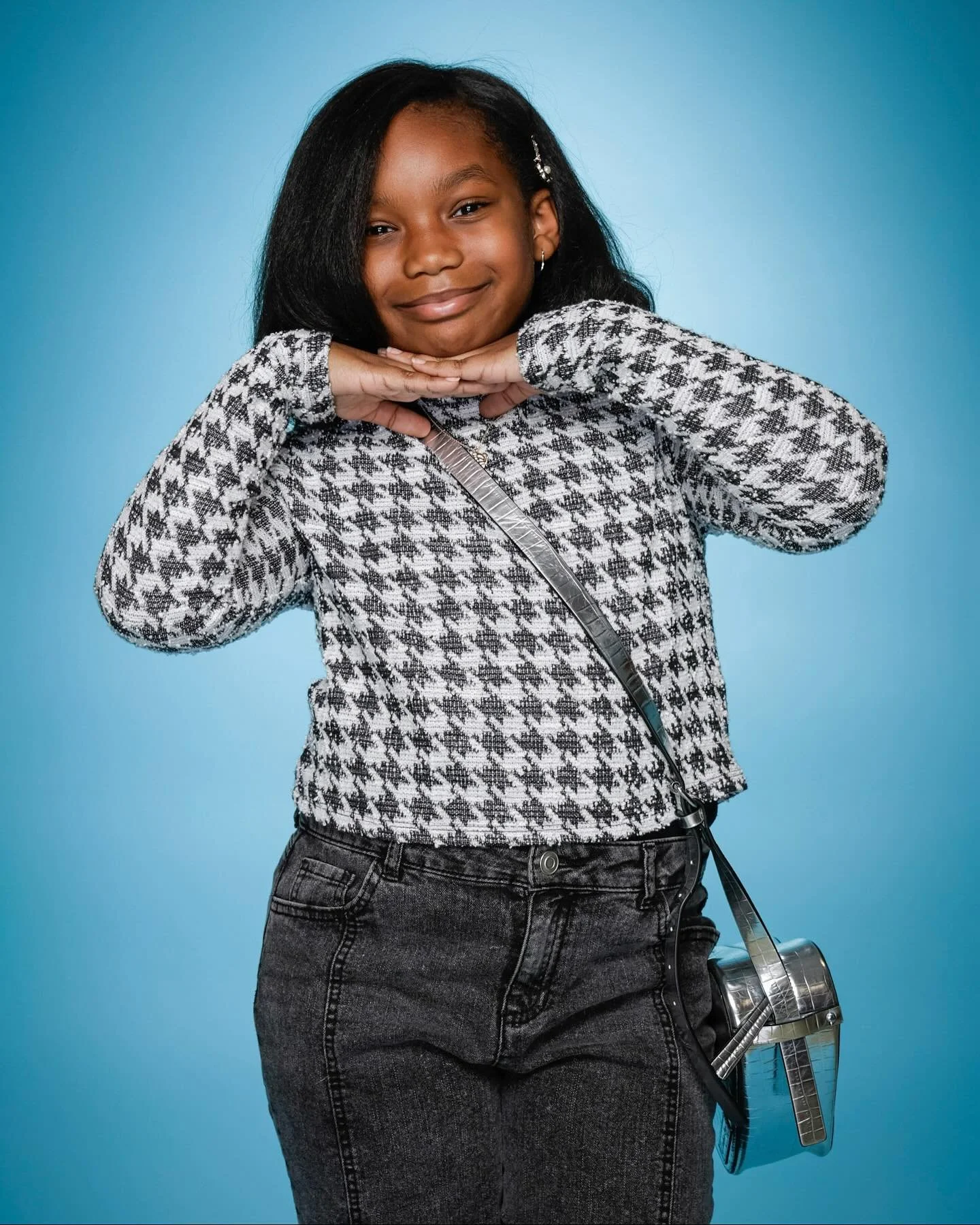 Smile on point. Jump on point. Outfit on point. 🙌 #PictureDay