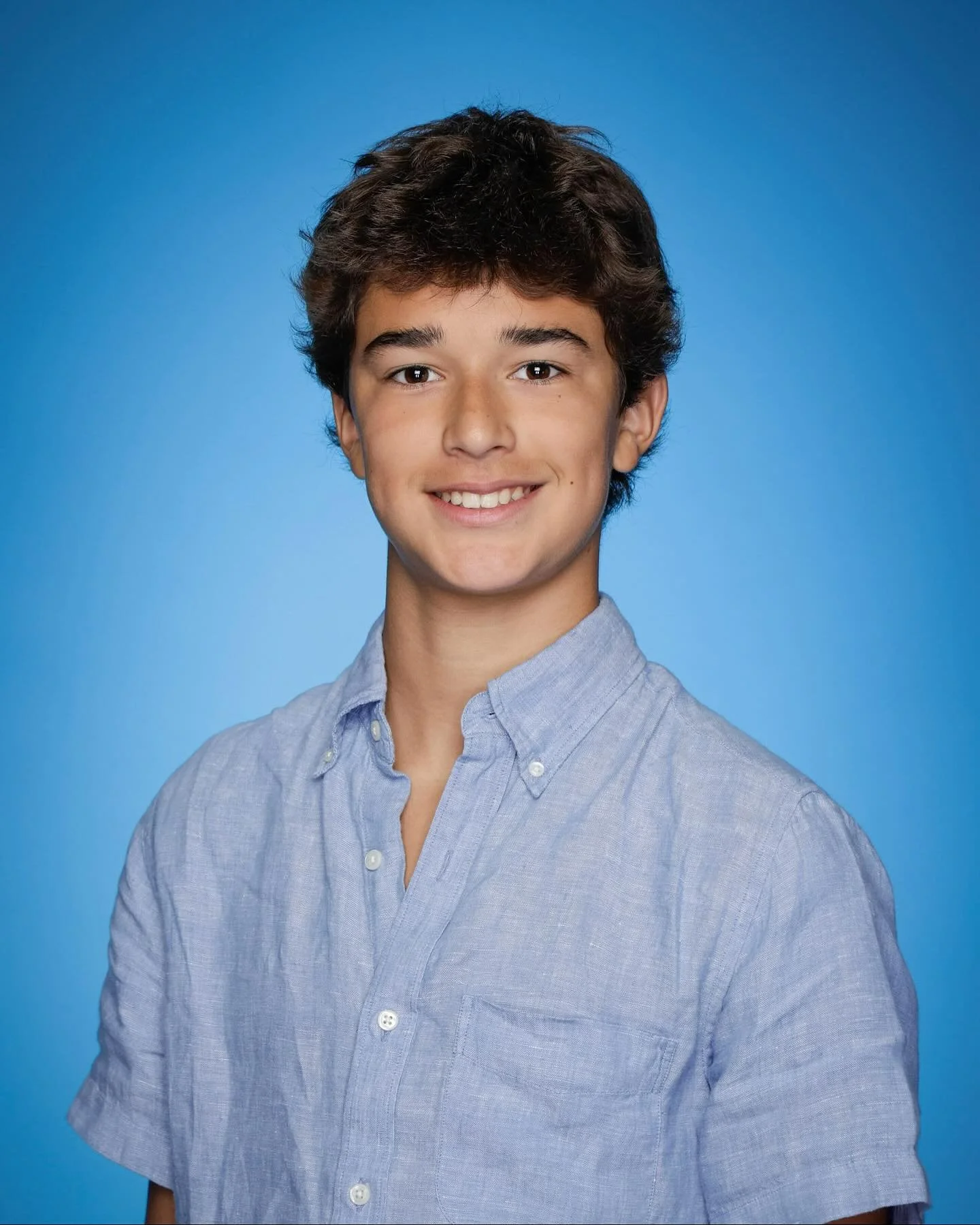 Keeping it classic, keeping it cool 💙 #PictureDayStyle #HighSchoolVibes