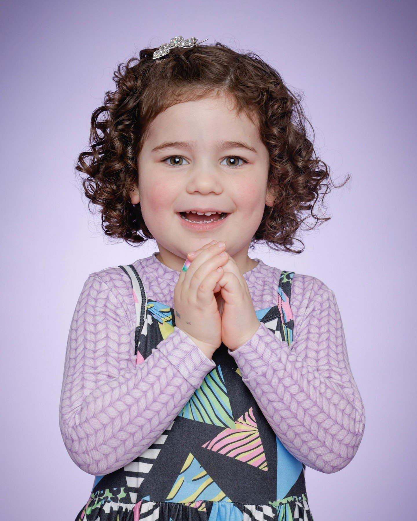 Those curls. That smile. That sparkle. ✨💜

Capturing the little expressions that make big memories 📸💕 

#SchoolPhotos #SchoolPictureDay