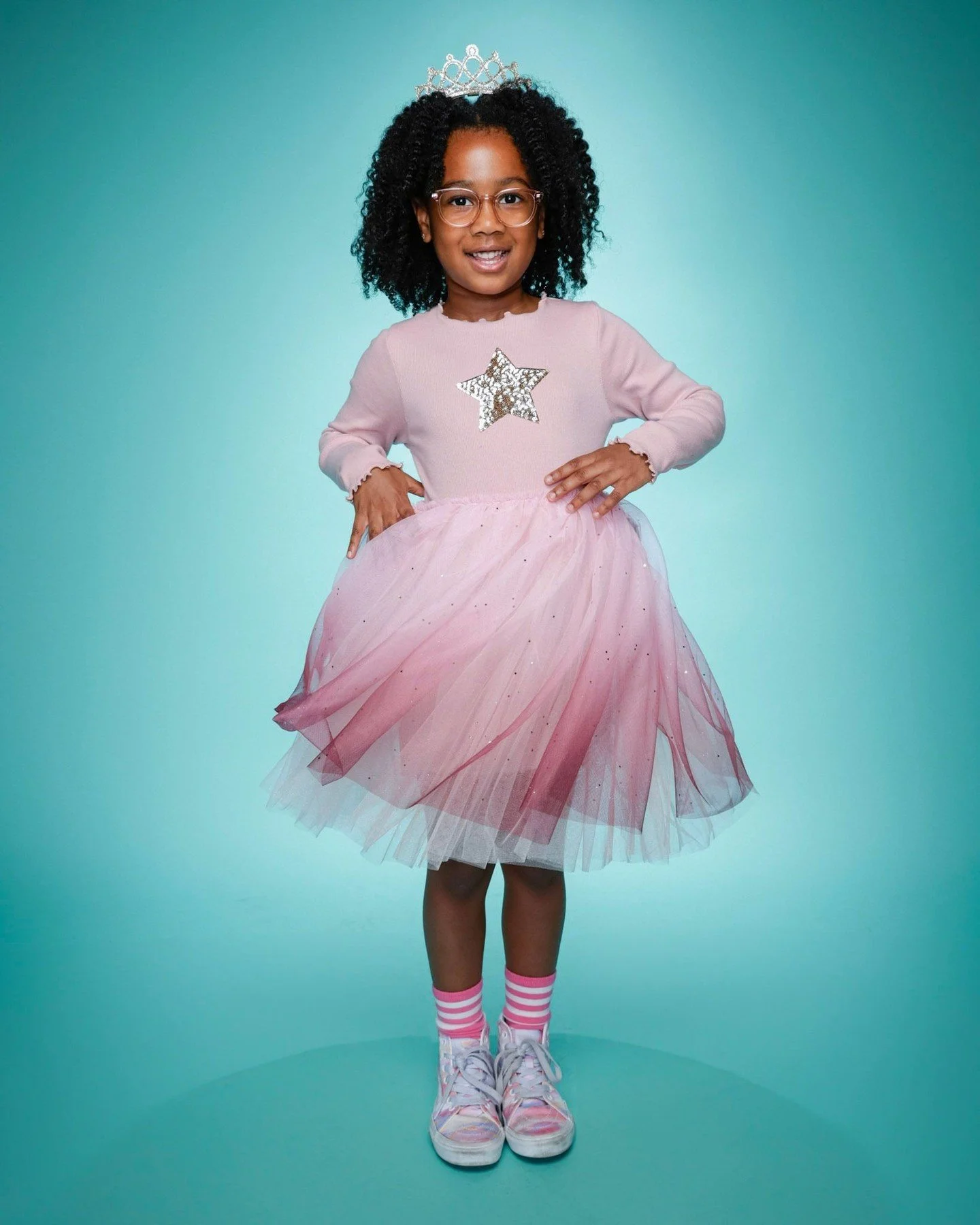 A moment for the dresses 👏💖 

#SchoolPhotos #SchoolPictureDay
