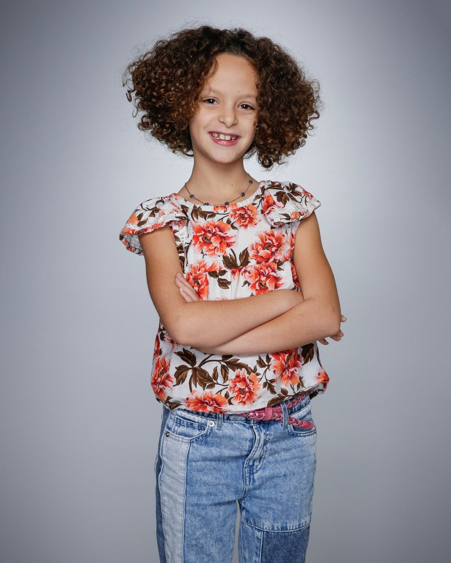 Knowing how to pose isn't always easy! We like to say everyone looks cool with their arms crossed 😎

#SchoolPhotos #SchoolPictureDay