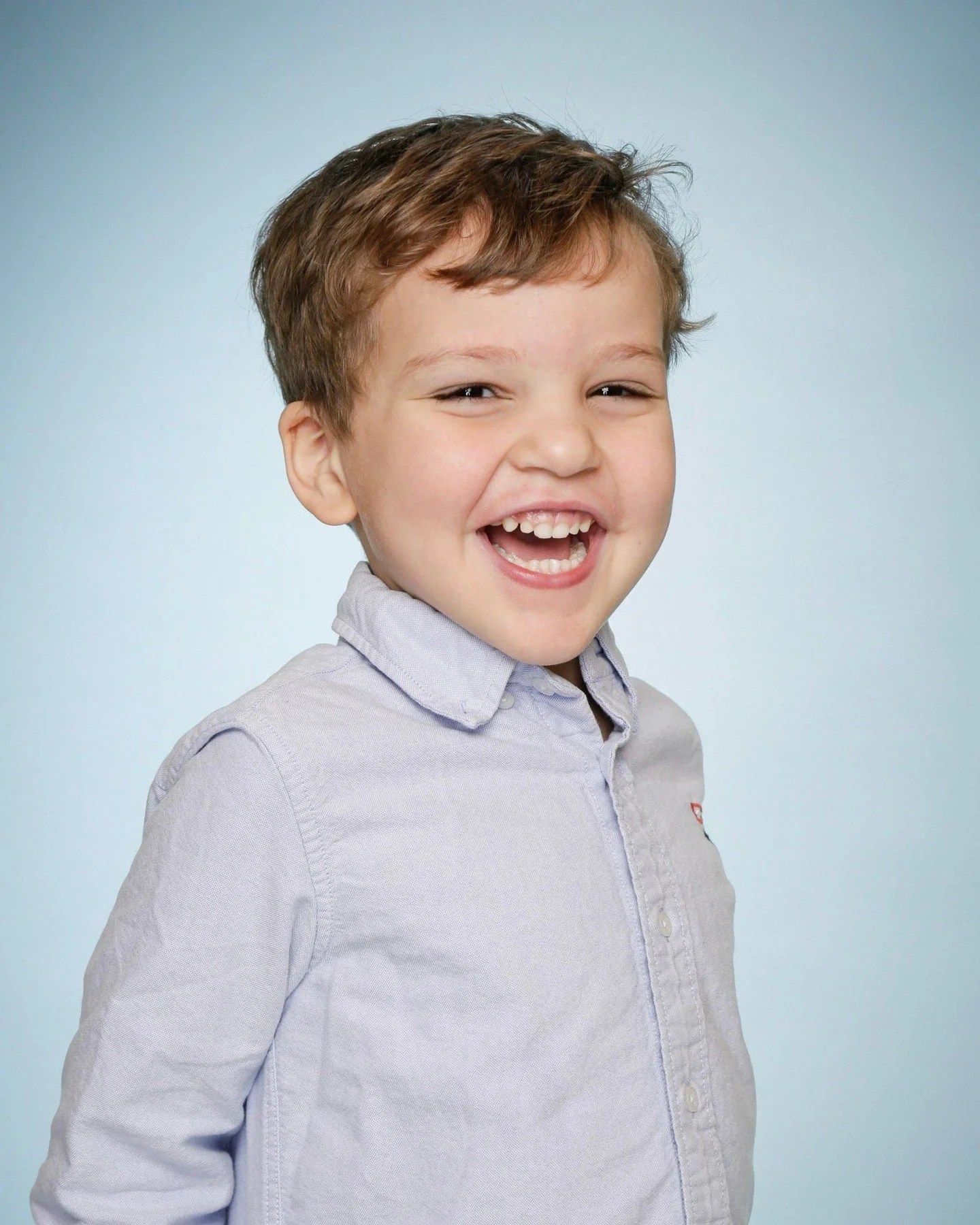 This is the kind of joy that radiates through the camera 🤩

#SchoolPhotos #SchoolPictureDay
