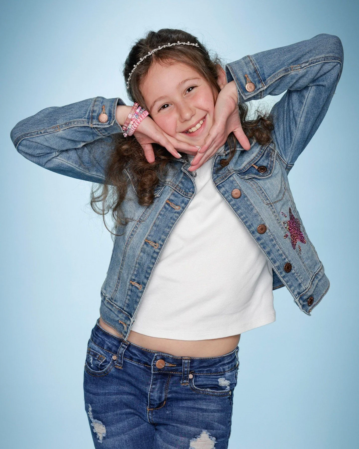 Happy it's picture day - or excited for summer vacation?! We'll assume it's both.

#SchoolPhotos #SchoolPictureDay
