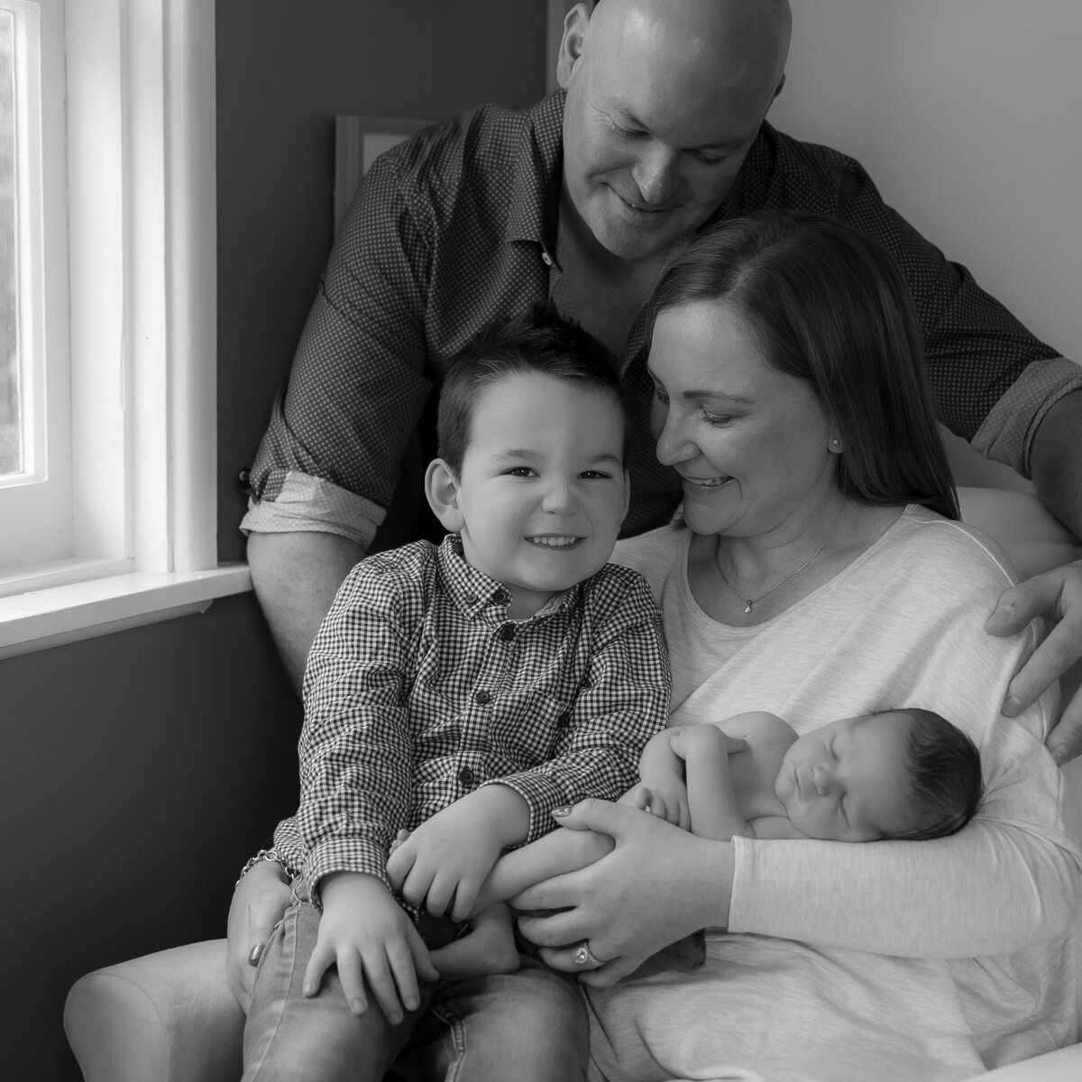 Bright_Photography_Newborn_Home_Session_Siblings-7.jpg