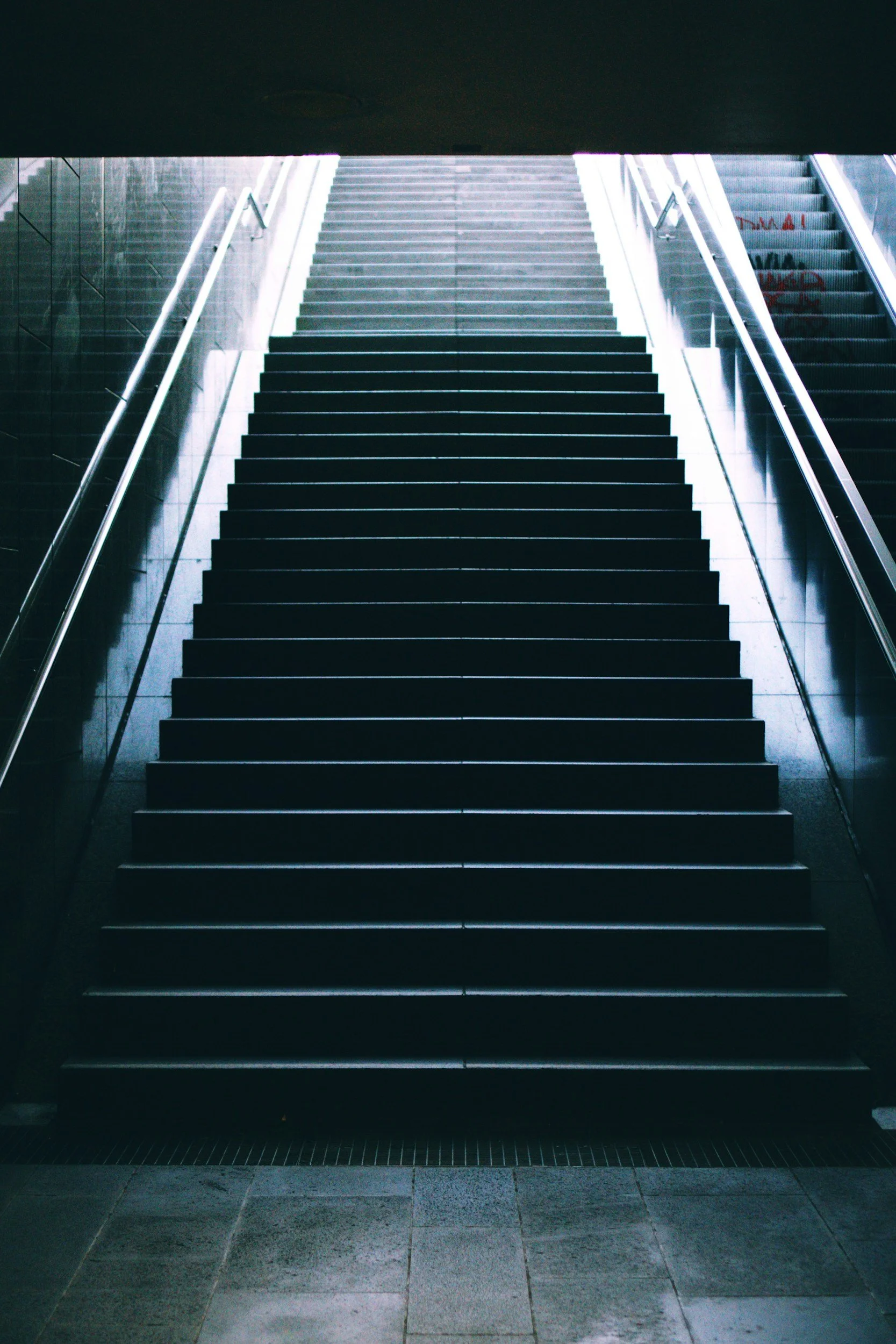 unsplash-image-DTX05s6IxyU.jpg