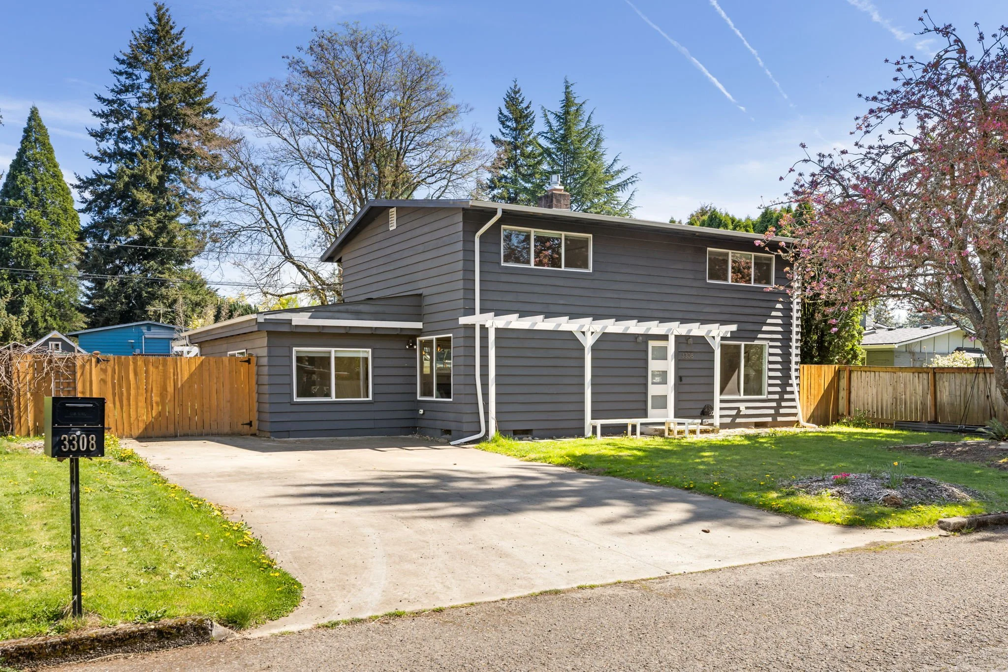 3308 SE 165th St. Portland OR 97236