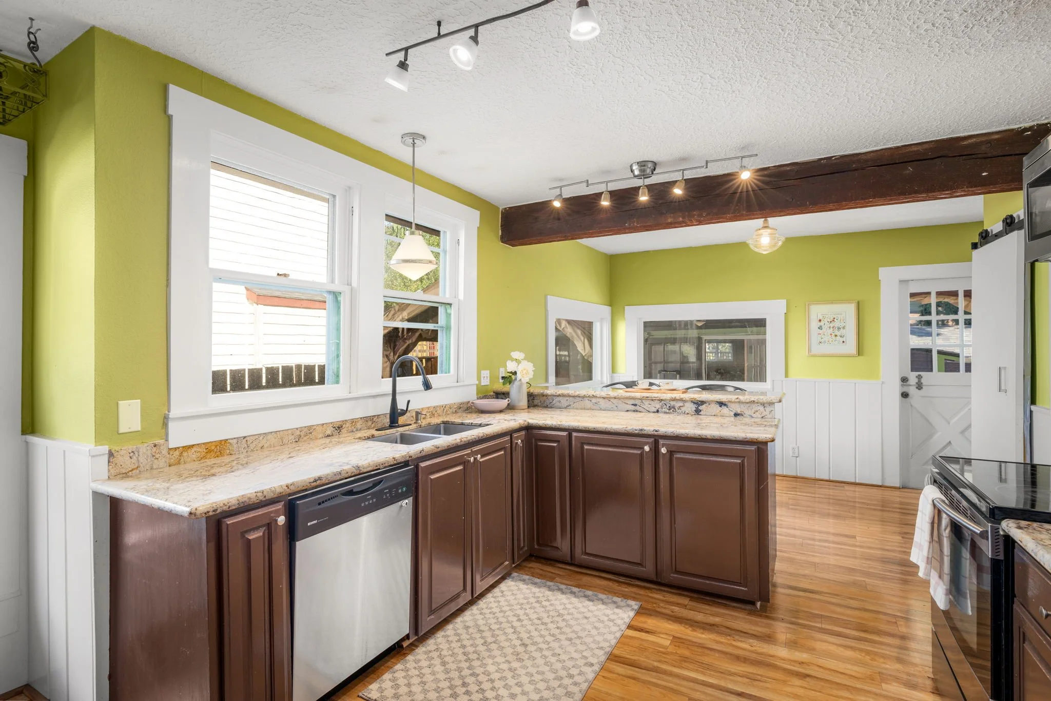 3400 NE 66th Ave'-19.jpg