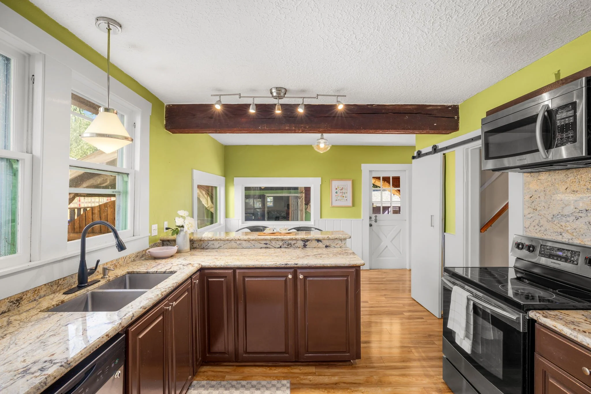 3400 NE 66th Ave'-20.jpg