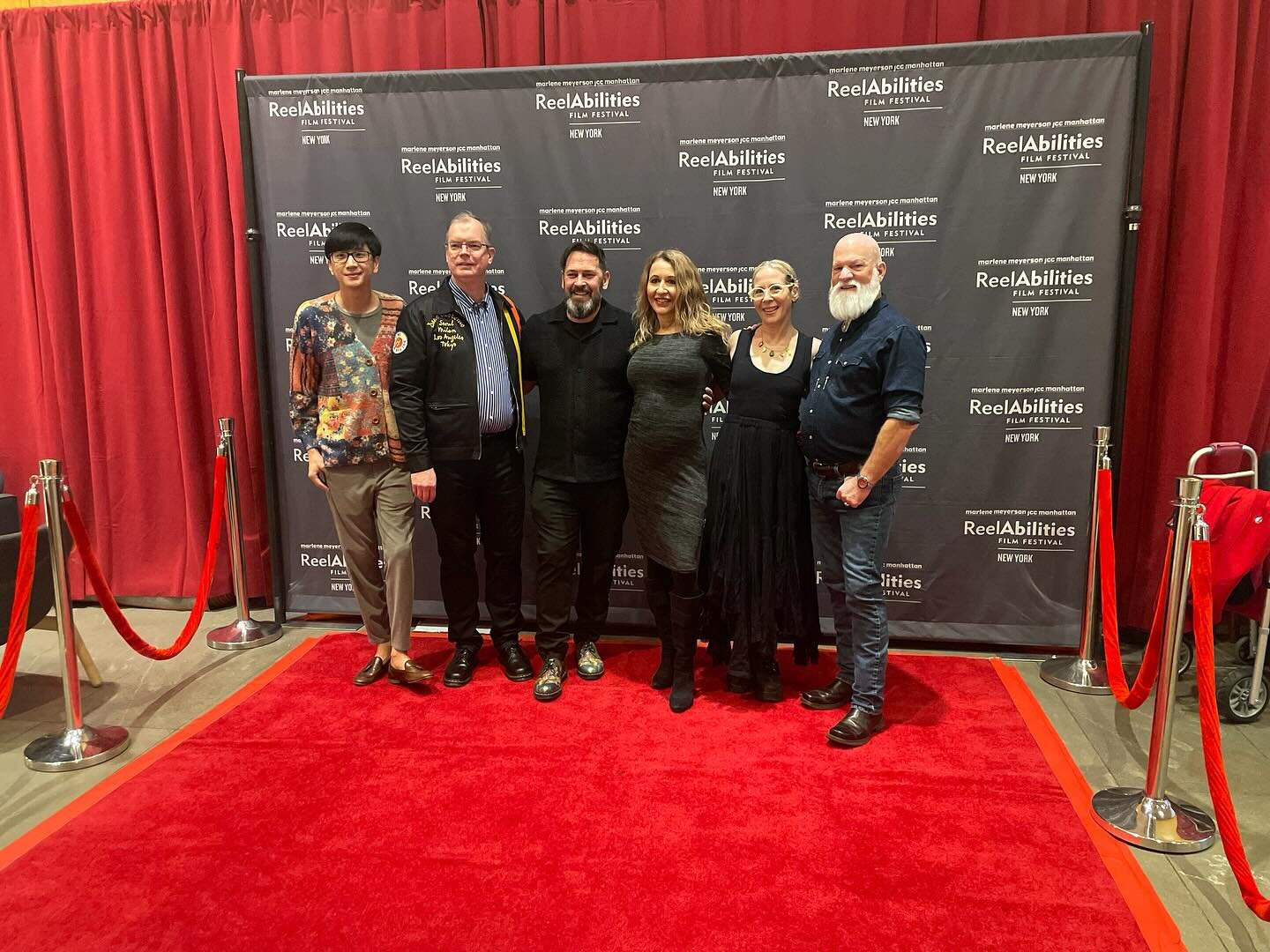 Some red carpet moments!!!! A wonderful premiere of @loudlovedoc !!!! Congratulations @bingbeingbing , Brian Blais, Del Whetter on this film. Alan would be thrilled. #moviepremiere #parenting #loveislove