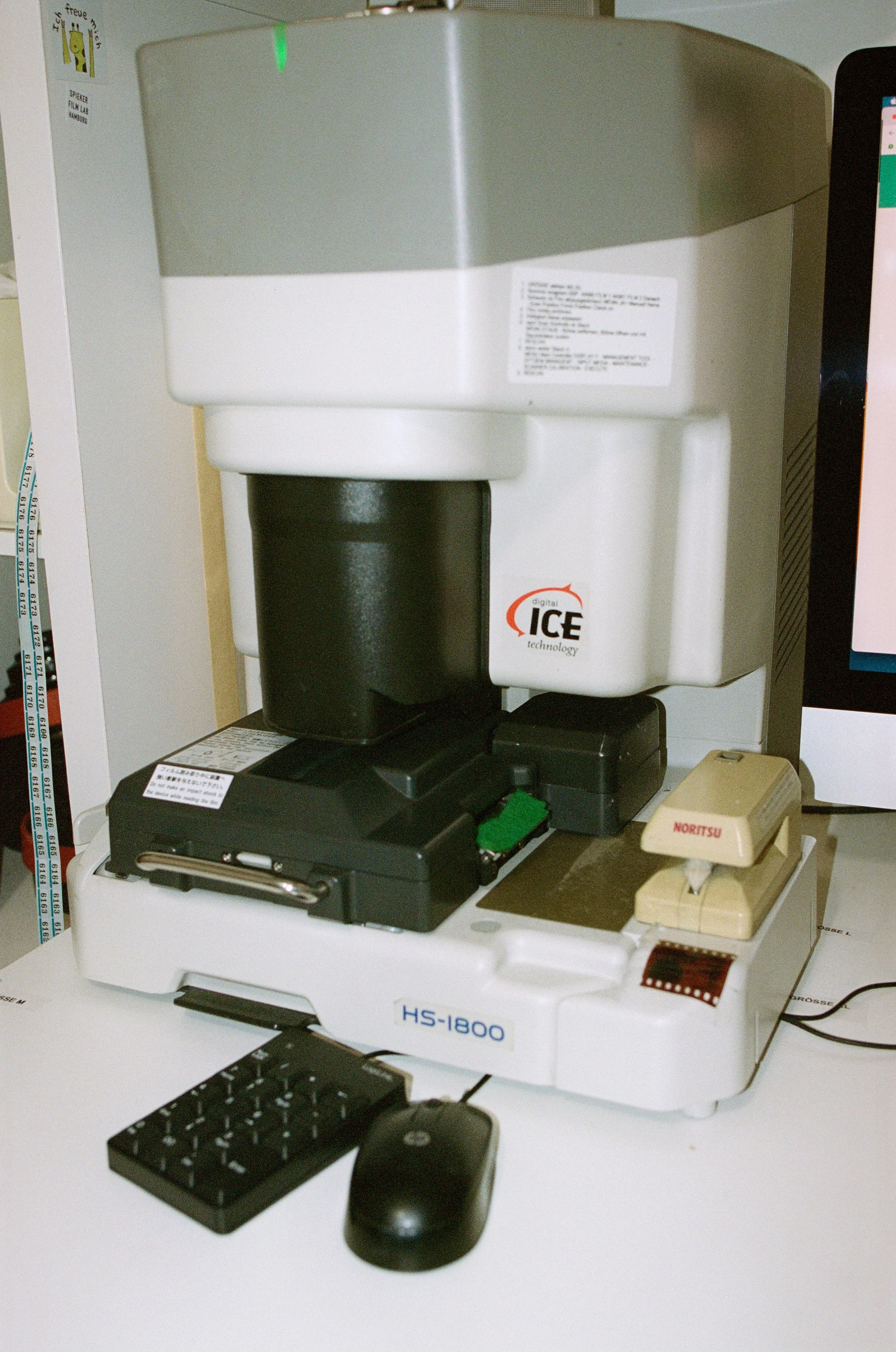 Noritsu HS-1800 Filmscanner im Spieker Film Lab Hamburg