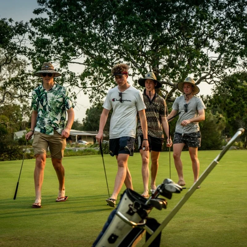 boys playing golf at noosa hills par 3