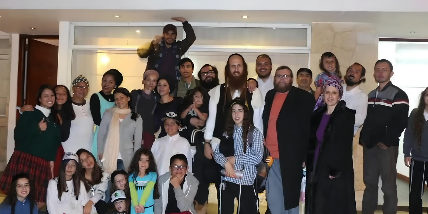 Rav dror and some of the Emunah community