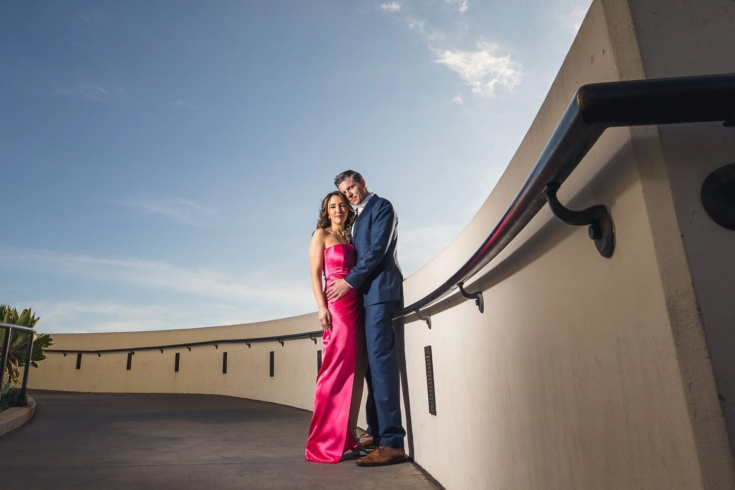 Golden light, big trees, and that classic Griffith Park magic - the perfect setting for Noushan and James&rsquo;s engagement photos. @noushan_percy_tuco 

#griffithparkengagement #losangelesphotography #bestlaweddingphotographer #griffithparkphotosho