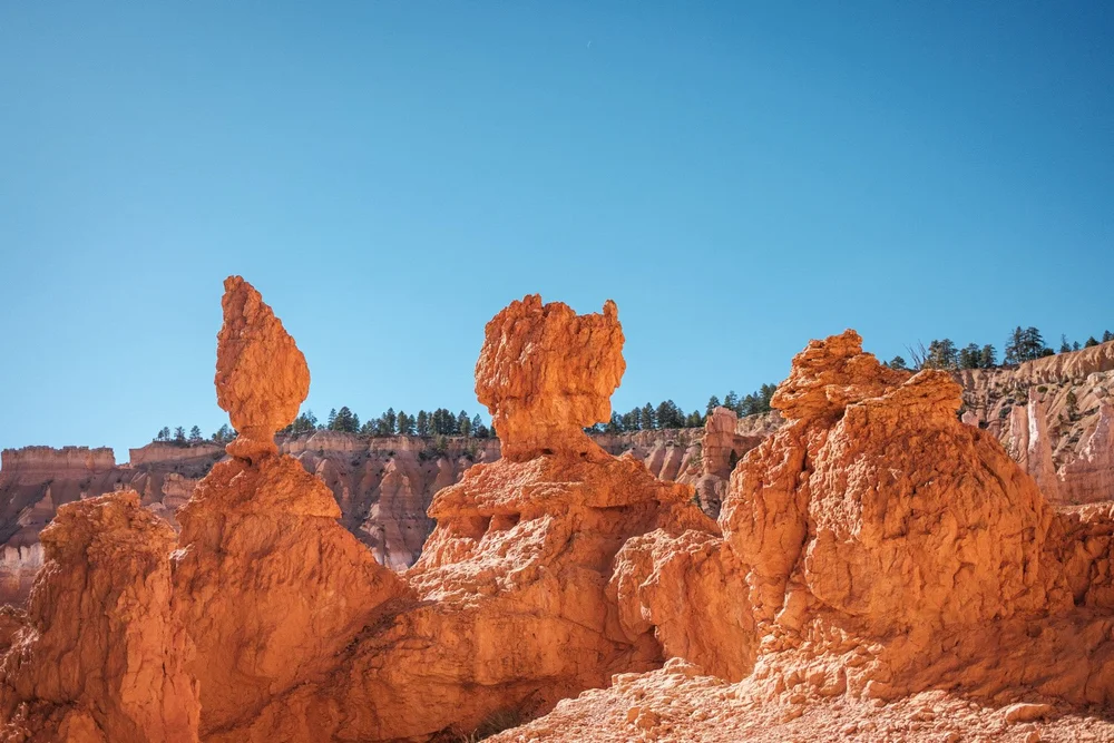 Unique top end shapes of hoodoos on Queens Garden Trail in Bryce Canyon