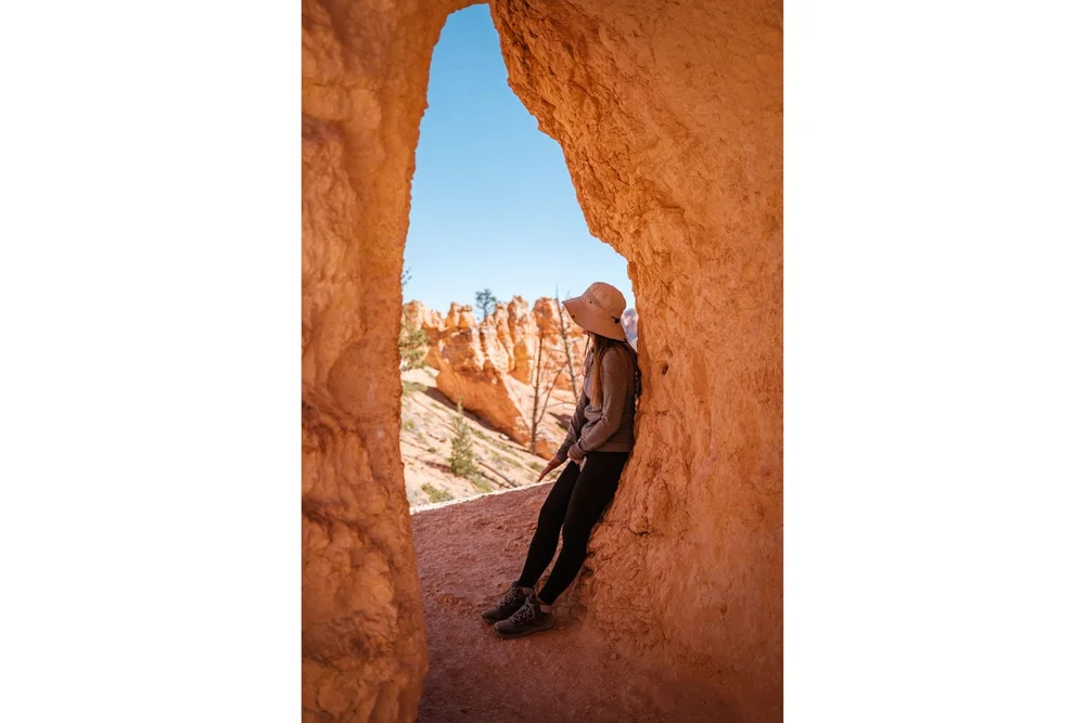 Posing under an arch on Queens Garden Trail in Bryce Canyon