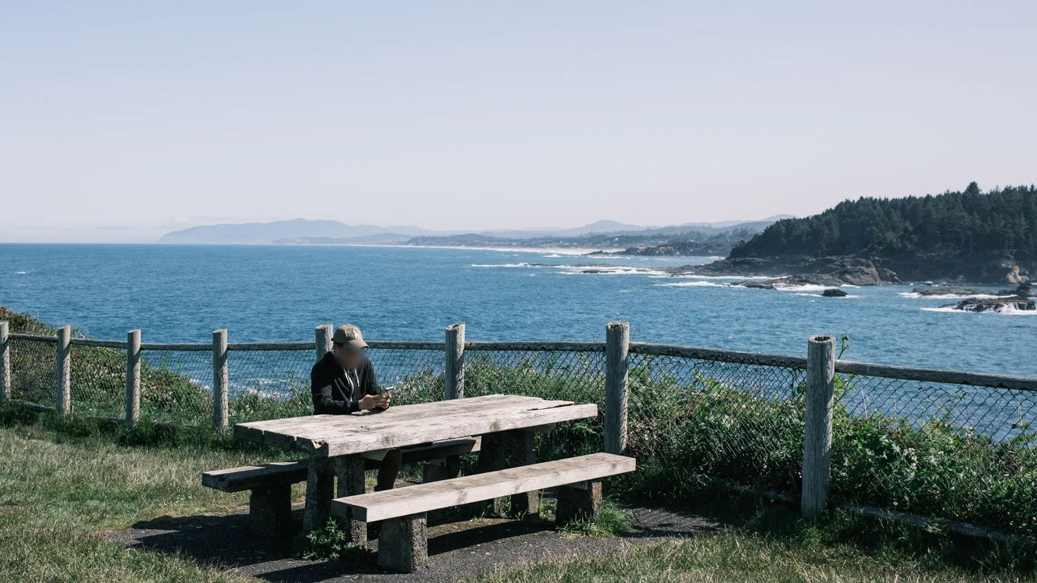 Oregon Boiler Bay State Scenic Viewpoint picnic table with coast view