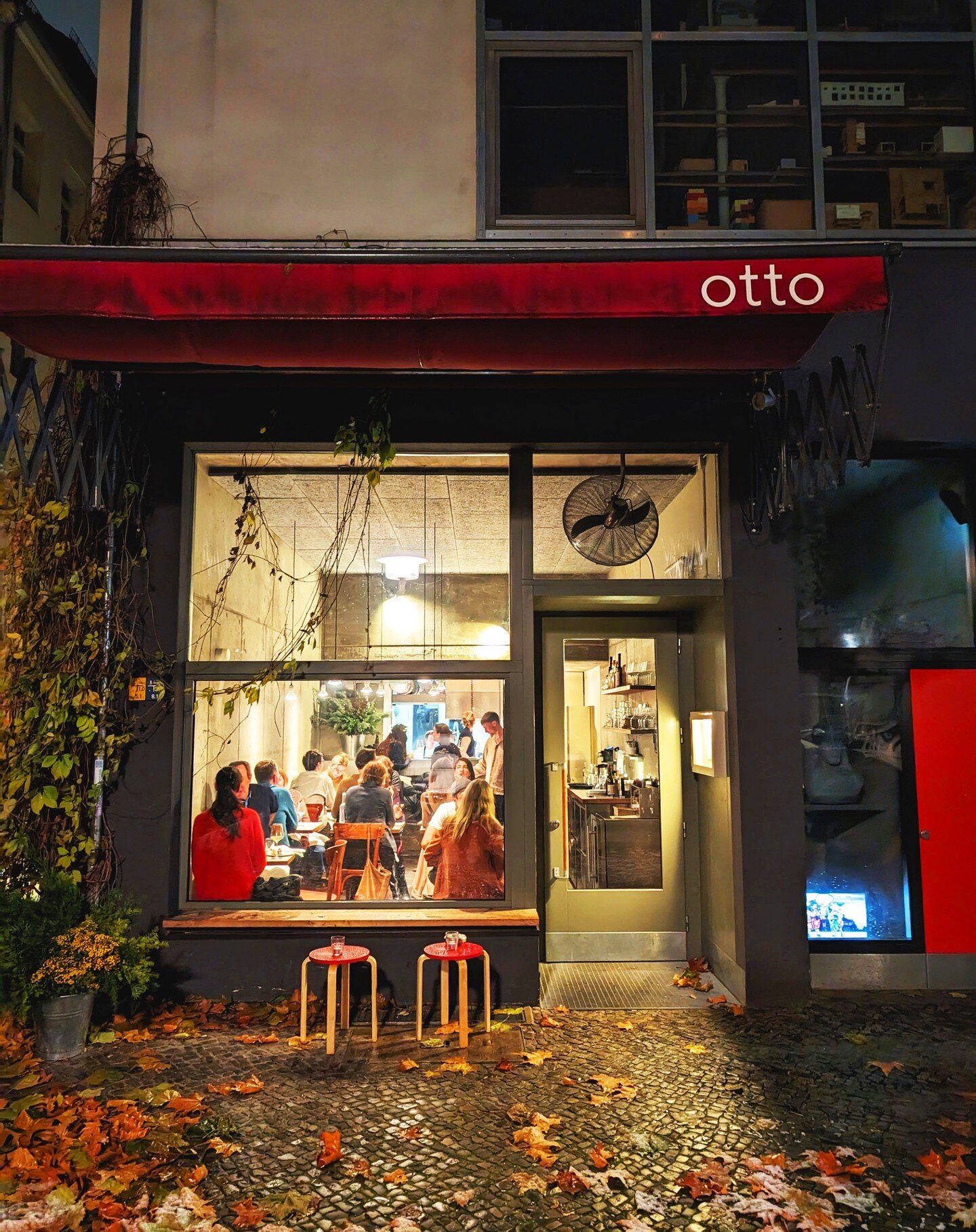 I had never been to Otto. And when I planned this trip to Berlin, I thought it was finally time to visit it.

Also, and now please pay close attention, Gastro Germany, this city always has counters in many restaurants that you can book online as a de