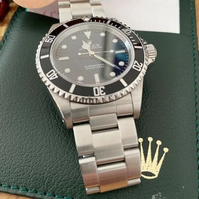 Friend of mine @jlopez_uk is selling his Rolex Sub 14060M. Fire James a DM if you're genuinely interested in purchasing this watch.
Watch is in the UK. I can vouch for James personally ✌️

#rolex #submariner #forsale #gasgasbones #watchesofinstagram