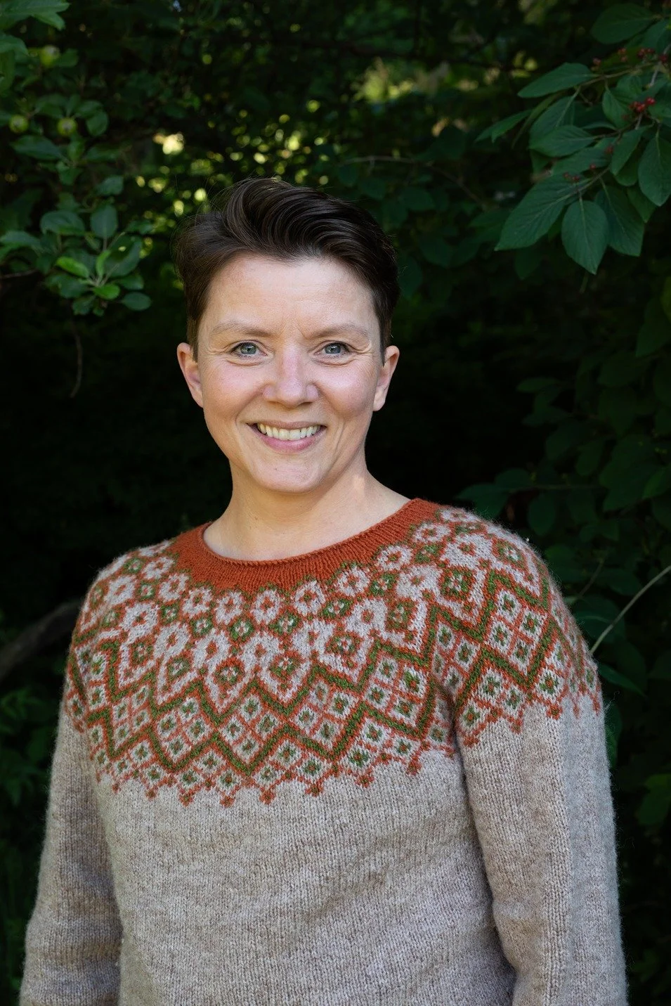 Siv Romsdal med genser_Foto_Marte Garmann.jpg