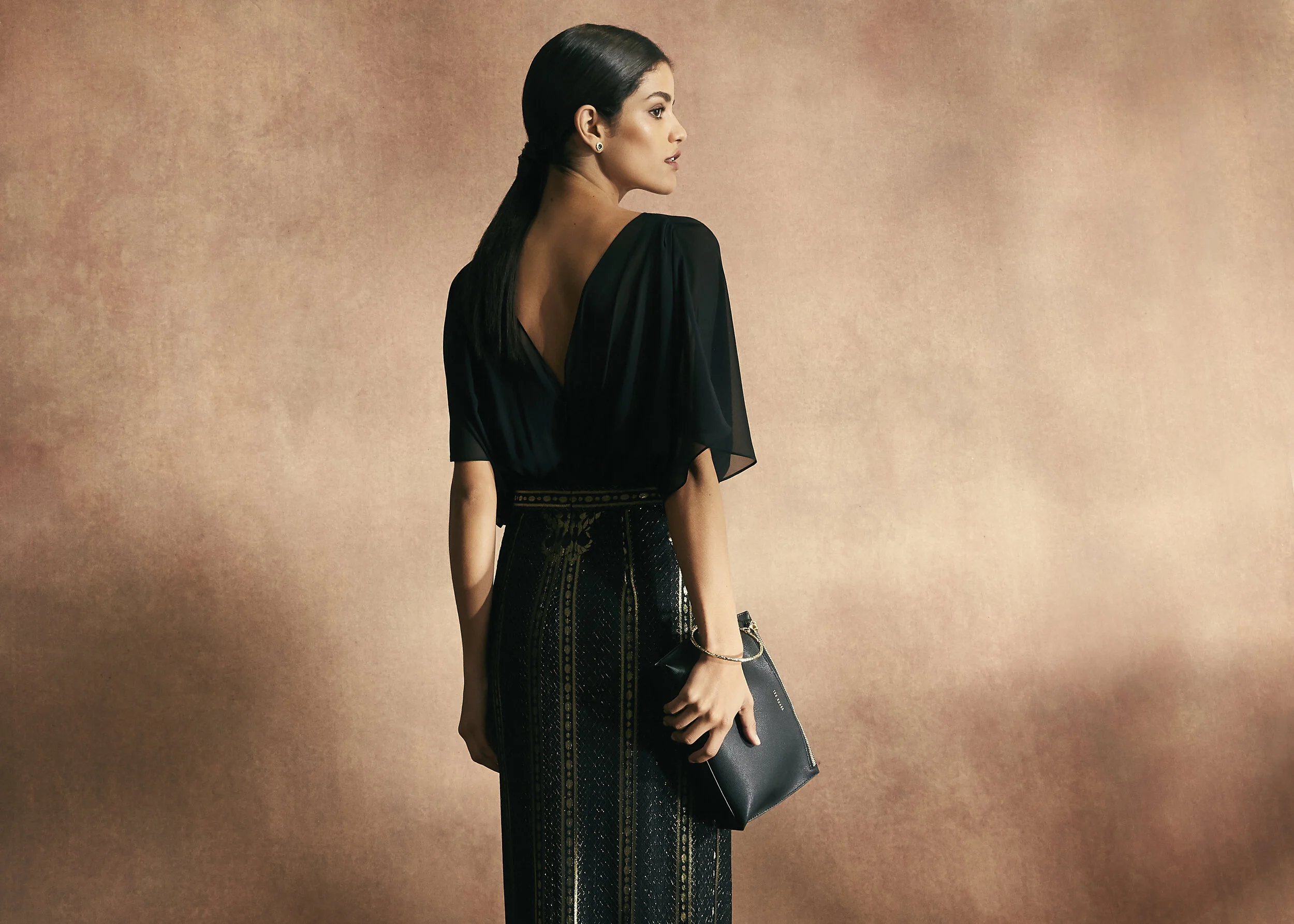 MIDDLE EAST COLLECTION_LOOK 002_240599_DEVINE_c 165.jpg
