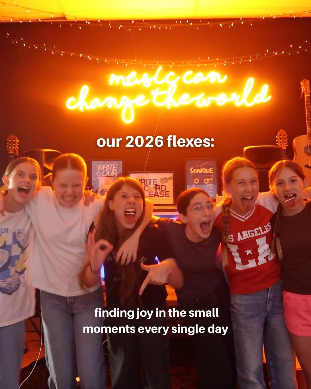 Biggest flex of all time: romanticising every single day, living moment by moment because time is all we have! 🧡

#community #musiccommunity #creativecommunity