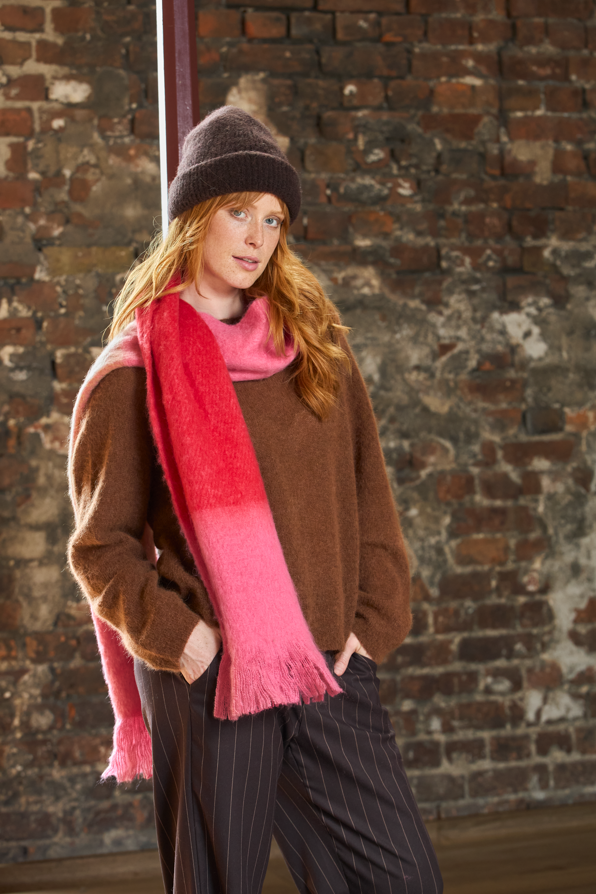 BCCHILL soft winter scarf Red-Pink 2.png