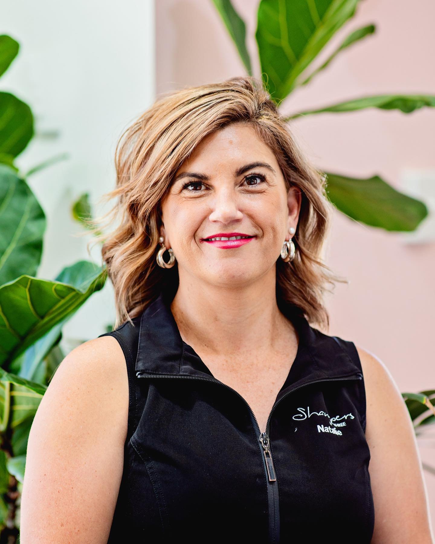 Meet &ldquo;boss lady&rdquo; and master stylist ✨Natalie✨

⁃	Natalie has been in the hair dressing industry for 28 years and has owned shampers at three for 18 of those 

⁃	When Nat&rsquo;s not working her magic she loves to enjoy a relaxing massage,