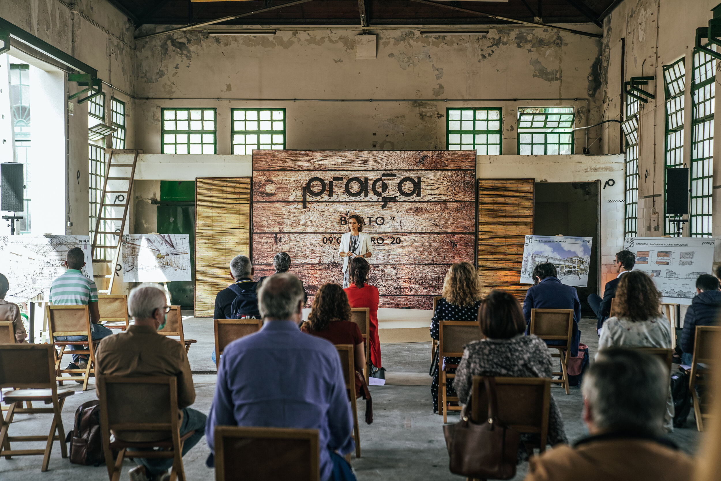 ©AnaViotti_apresentação_PRAÇA-59.jpg