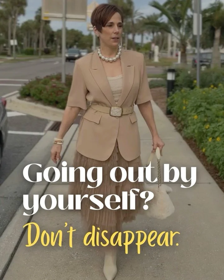 I USED TO DO THIS WITHOUT EVEN REALIZING IT. ⬇️ How about you?   When I went out by myself, I dressed to blend in&hellip;not to be seen. And I notice a lot of women doing the same.

✨✨When you&rsquo;re going out alone, what guides the way you get dre